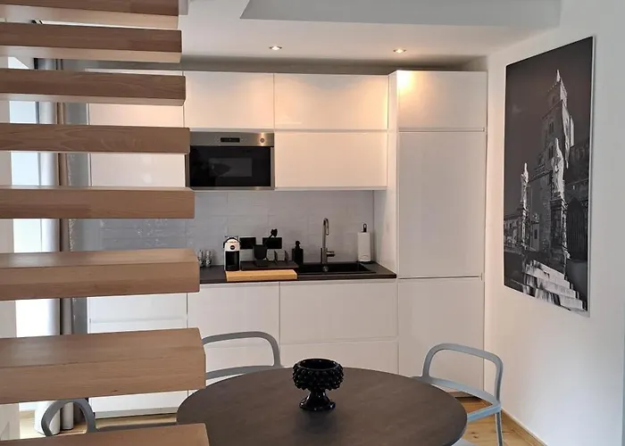 Franco's Чефалу